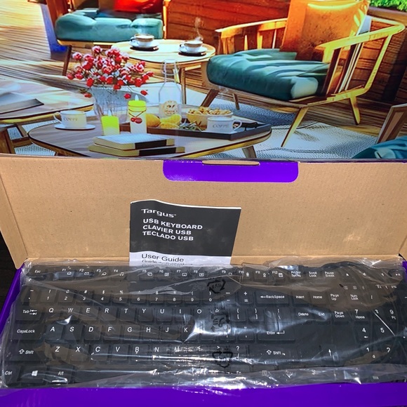 USB Keyboard Plug & Play Targus Full Size Mac Windows Multimedia Hot Keys NWT - Picture 4 of 5